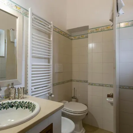 Tenuta Santa Lucia *